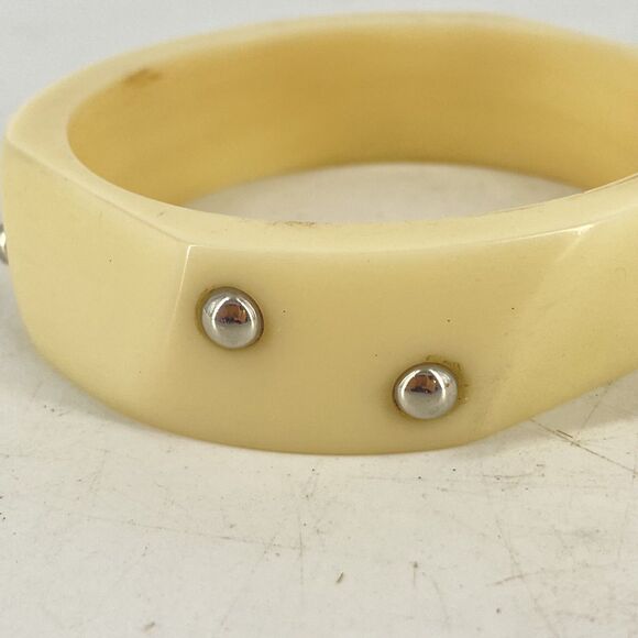Vintage Milk Ivory Bakelite Bangle Bracelet Chrome Inlaid Studs Geometric Shape - Picture 5 of 5